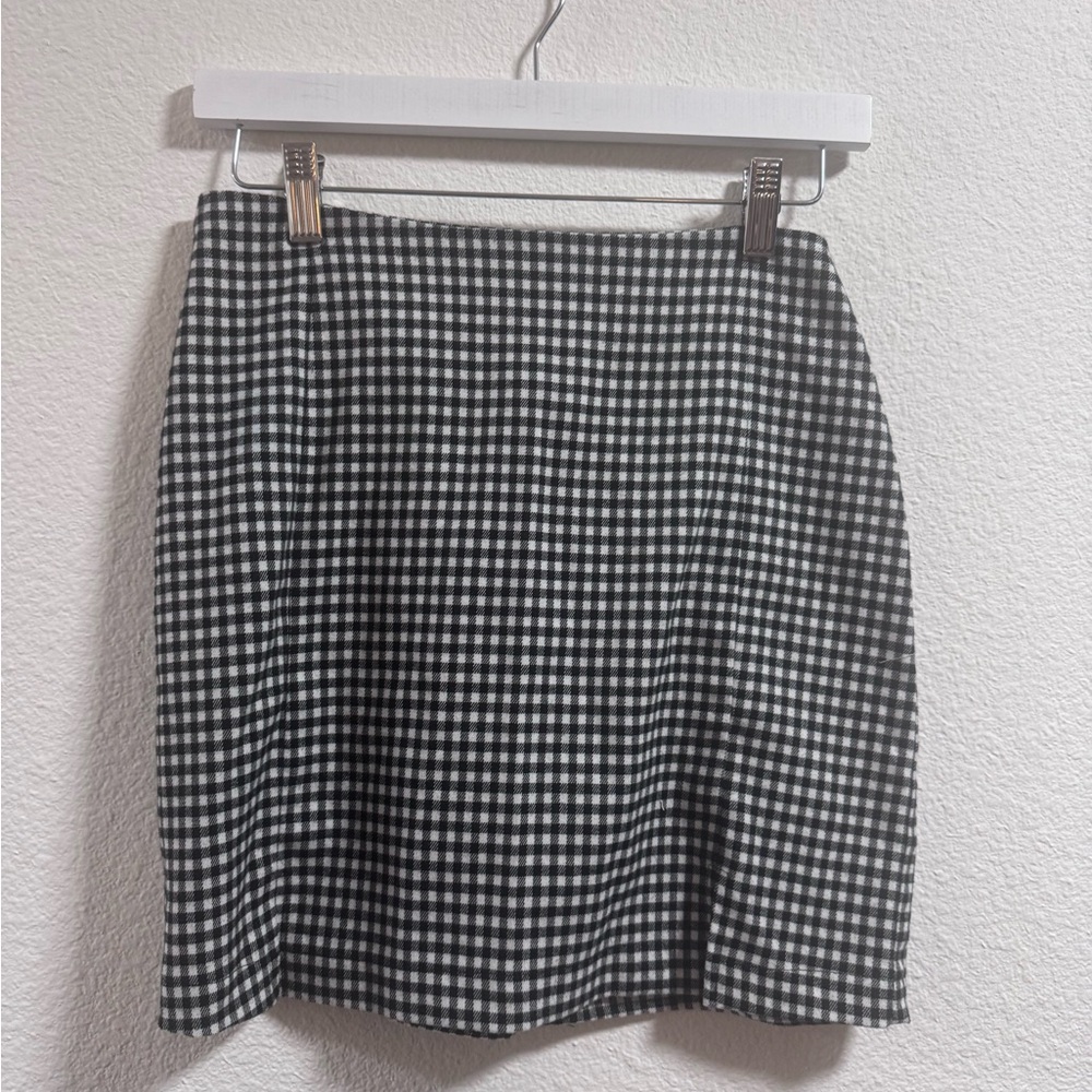Black and White Checkered Skirt size 4